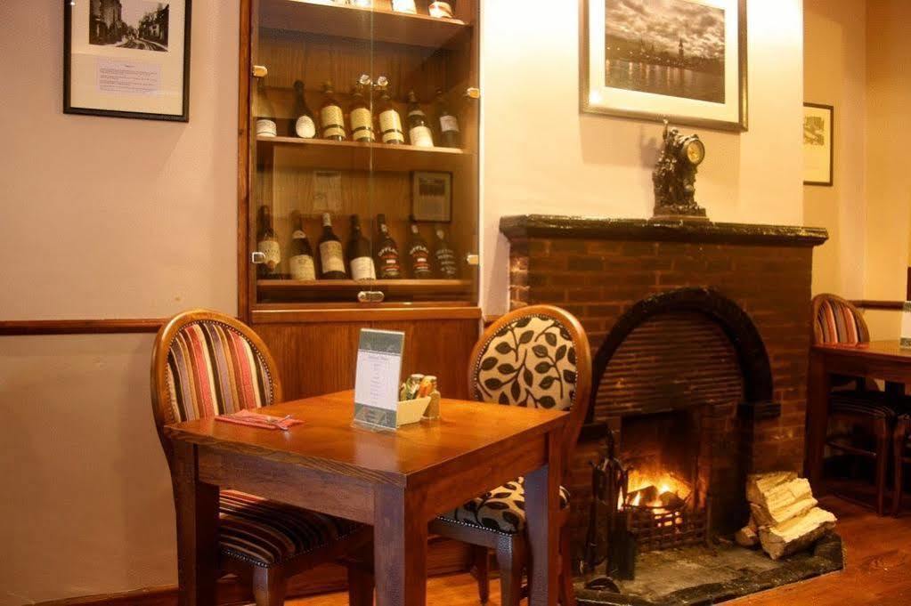 Kings Head Inn, Warwick Warwick  Extérieur photo