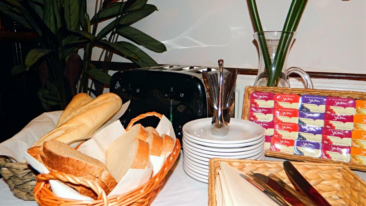 Kings Head Inn, Warwick Warwick  Extérieur photo